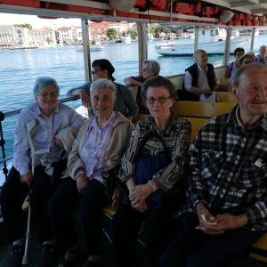 IMG-1b6ef8756b82443147f40fb70b449608-V